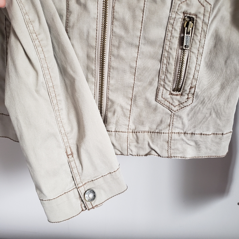 GLO jeans Cream Utility Jacket with Contrast Stitching - Picture 4 of 8